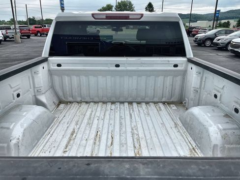 Used 2022 Chevrolet Silverado 1500 LT AWD/4WD image 24