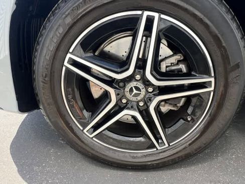 Certified 2025 Mercedes-Benz GLE 450 4MATIC image 10