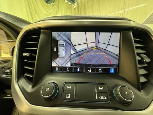 Certified 2023 GMC Acadia SLT w/ Technology Package AWD/4WD image 27