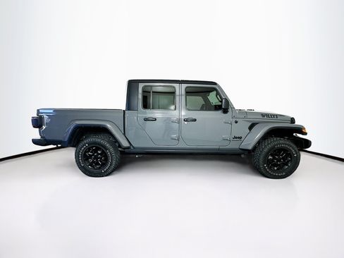 Used 2023 Jeep Gladiator Sport AWD/4WD image 10
