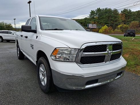 Used 2024 RAM 1500 Classic SLT image 2