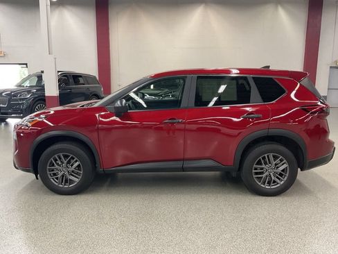 Used 2025 Nissan Rogue S AWD/4WD image 8