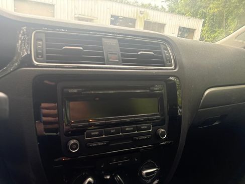 Used 2015 Volkswagen Jetta TDI S FWD image 7