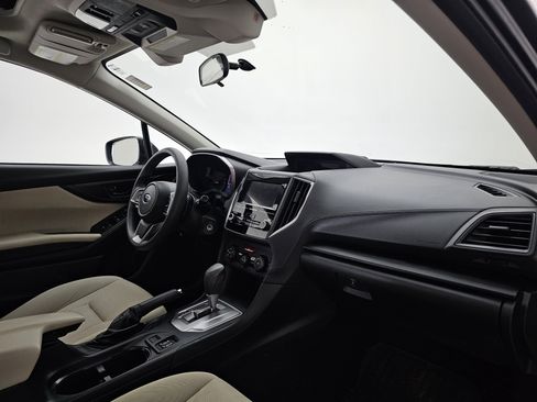 Used 2017 Subaru Impreza 2.0i Premium image 11