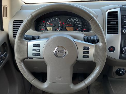 Used 2018 Nissan Frontier SV AWD/4WD image 17
