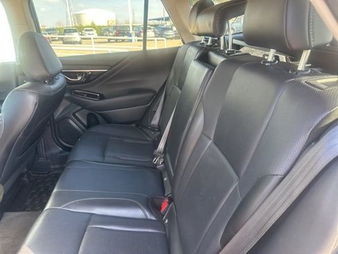Used 2022 Subaru Outback Limited image 7