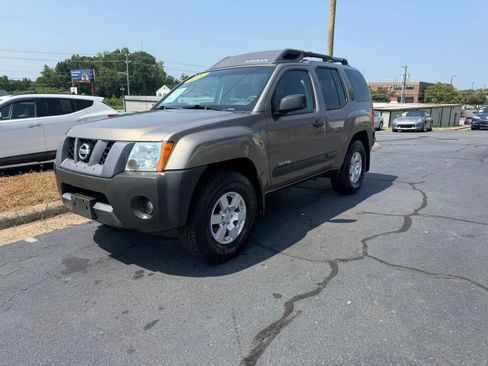 Used 2006 Nissan Xterra Off-Road AWD/4WD image 3