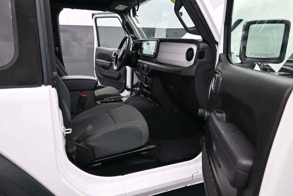 Used 2024 Jeep Wrangler Sport AWD/4WD image 12