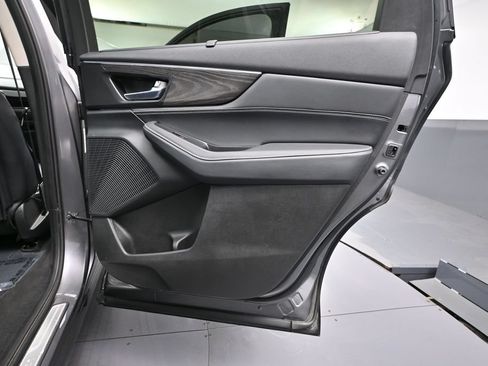 Used 2023 Acura MDX w/ Advance Package AWD/4WD image 41