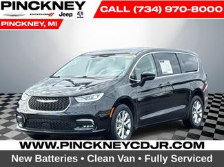 Used 2023 Chrysler Pacifica Touring-L AWD/4WD video 1