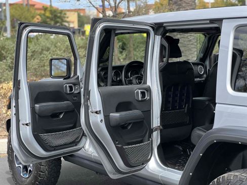Used 2022 Jeep Wrangler Unlimited Rubicon 4xe AWD/4WD image 74