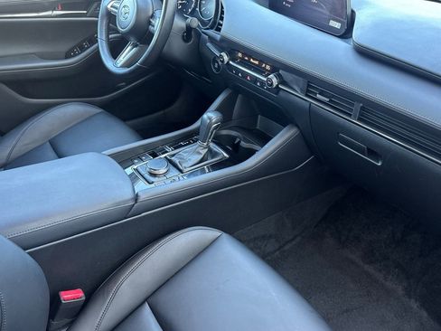 Used 2022 MAZDA MAZDA3 s image 31