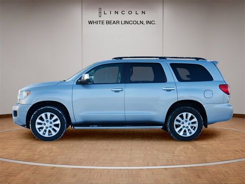 Used 2017 Toyota Sequoia Platinum image 8