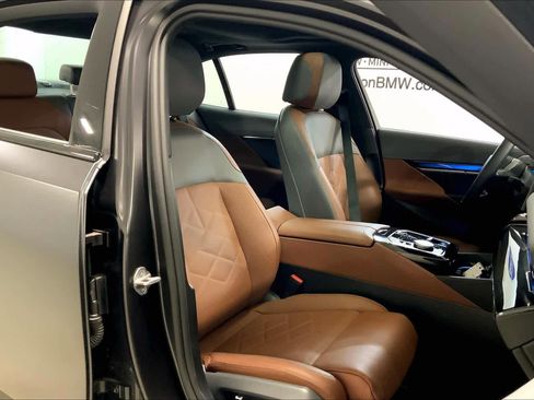 Certified 2024 BMW i5 M60 w/ Premium Package image 8