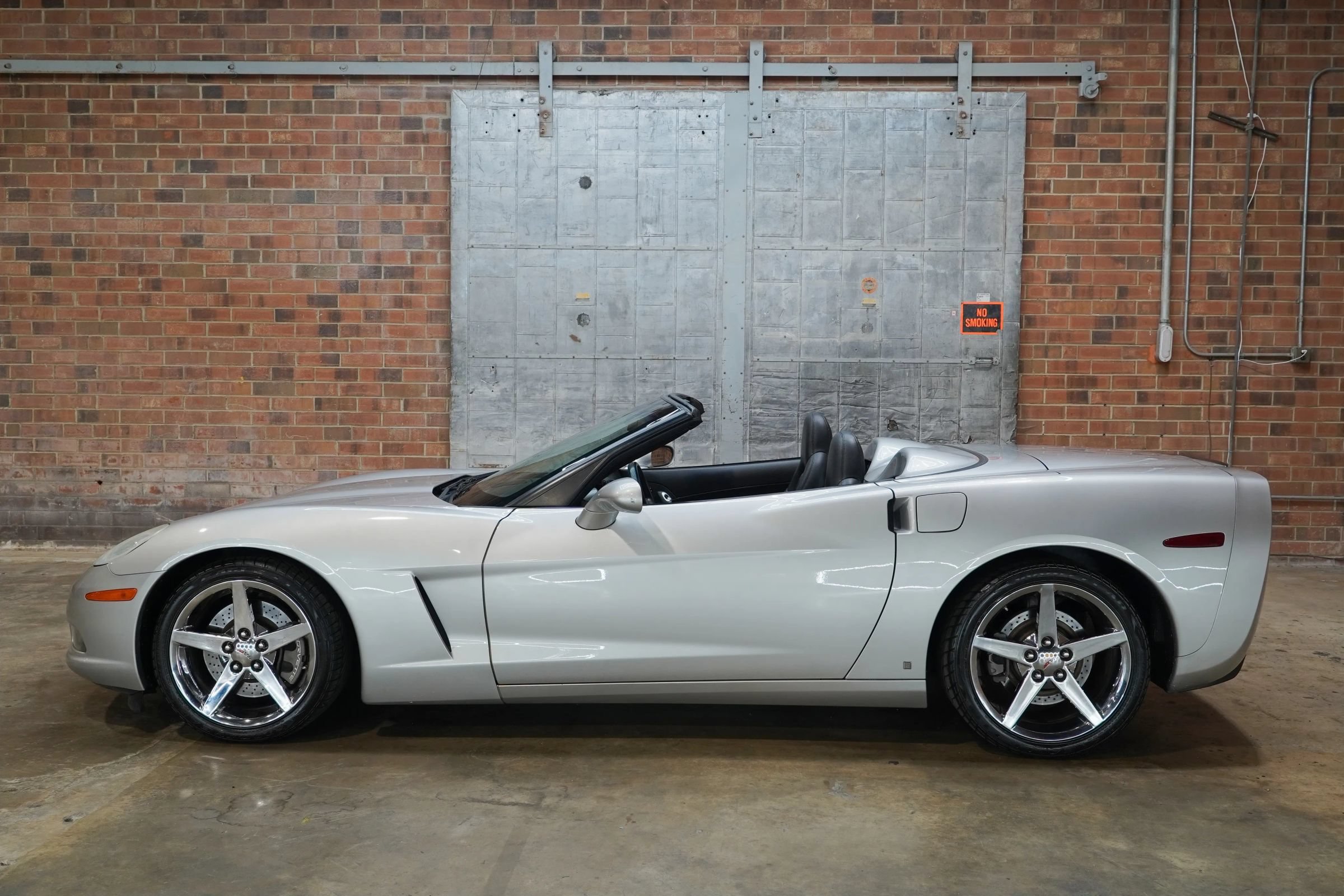 Used 2006 Chevrolet Corvette Coupe w/ Preferred Equipment Group RWD image 33