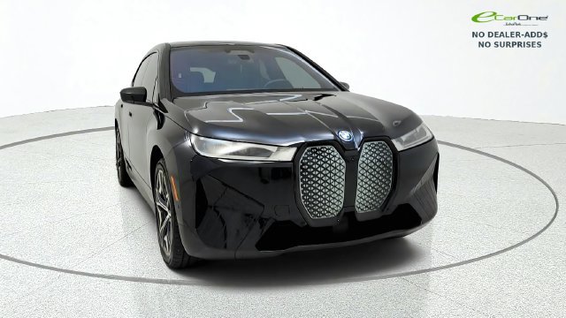 Used 2024 BMW iX xDrive50 w/ Sport Package AWD/4WD image 2