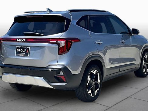 Used 2024 Kia Seltos EX FWD image 12