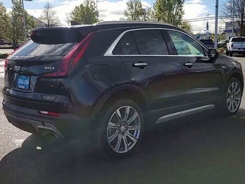 Used 2019 Cadillac XT4 Premium Luxury w/ Technology Package AWD/4WD image 8