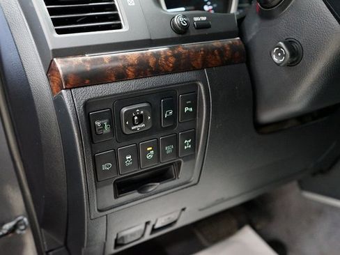 Used 2013 Toyota Land Cruiser image 36