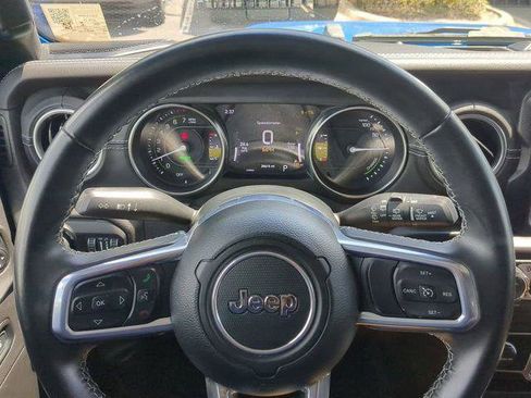 Certified 2022 Jeep Wrangler Unlimited Sahara w/ Safety Group AWD/4WD image 30