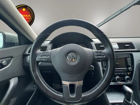 Used 2012 Volkswagen Passat TDI SE FWD image 34