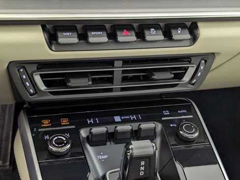 Used 2021 Porsche 911 Carrera image 30