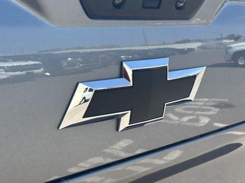 Used 2022 Chevrolet Silverado 1500 Custom Trail Boss AWD/4WD image 11
