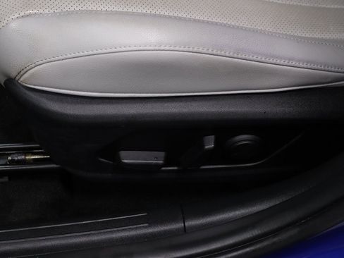 Certified 2023 Hyundai Elantra Limited image 23