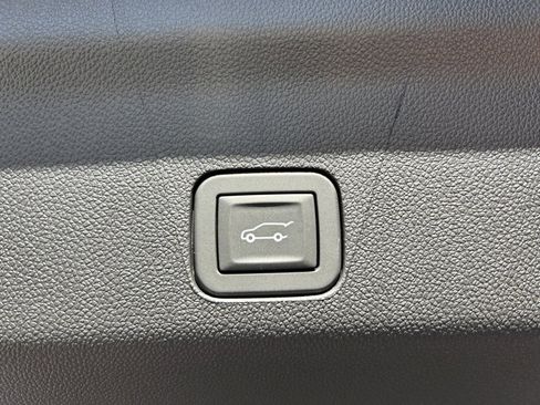 New 2026 GMC Yukon Denali w/ Sun & Power Step Package image 45