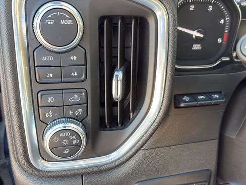 Used 2021 GMC Sierra 3500 AT4 w/ AT4 Premium Plus Package image 21