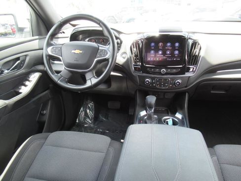 Certified 2023 Chevrolet Traverse LT FWD image 13