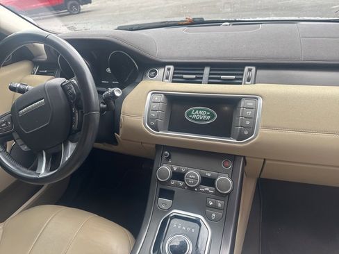 Used 2019 Land Rover Range Rover Evoque SE image 7
