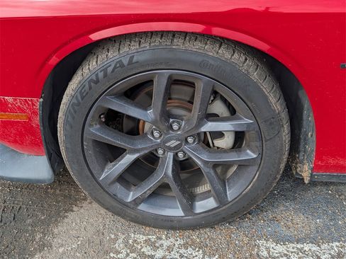 Used 2021 Dodge Challenger R/T w/ Blacktop Package image 10