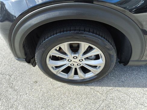 Certified 2021 Ford Explorer Limited AWD/4WD image 12