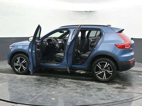 Used 2024 Volvo XC40 B5 Core image 53