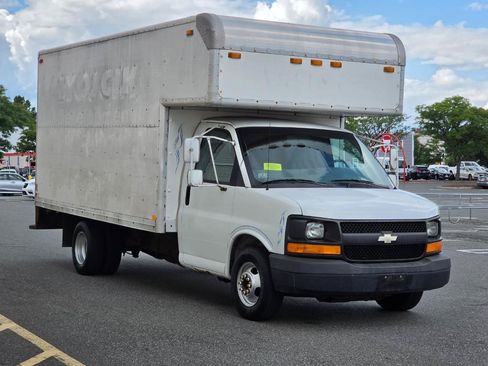 Used 2004 Chevrolet Express 3500 RWD image 3