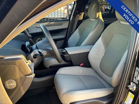 Certified 2025 Volvo EX30 Plus w/ Climate Package image 33