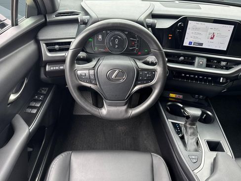 Used 2023 Lexus UX 250h FWD w/ Accessory Package (Z2) image 32