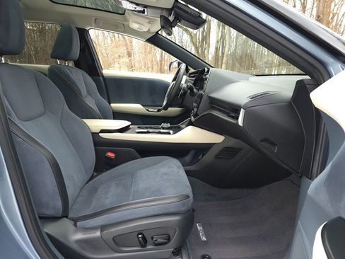 Used 2023 Lexus RZ 450e Premium w/ Accessory Package (Z1) image 22