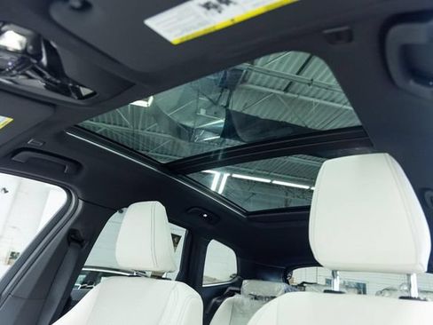 New 2027 BMW X1 xDrive28i AWD/4WD image 16