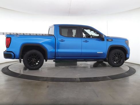 Used 2023 GMC Sierra 1500 Elevation w/ LPO, Elevation Black Package AWD/4WD image 6