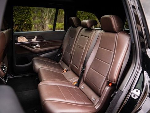 Used 2022 Mercedes-Benz GLS 450 4MATIC w/ AMG Line Exterior image 43