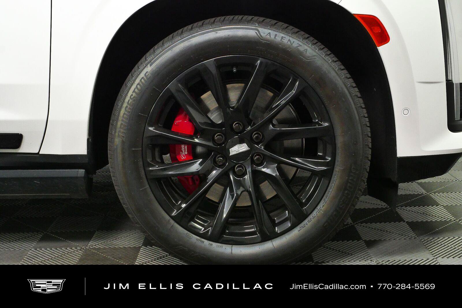 Used 2023 Cadillac Escalade ESV Sport Platinum w/ LPO, ONYX Package AWD/4WD image 36