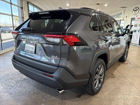 Used 2022 Toyota RAV4 XLE Premium AWD/4WD image 2