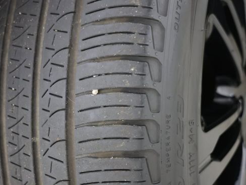 Used 2022 Land Rover Range Rover Long Wheelbase First Edition image 16