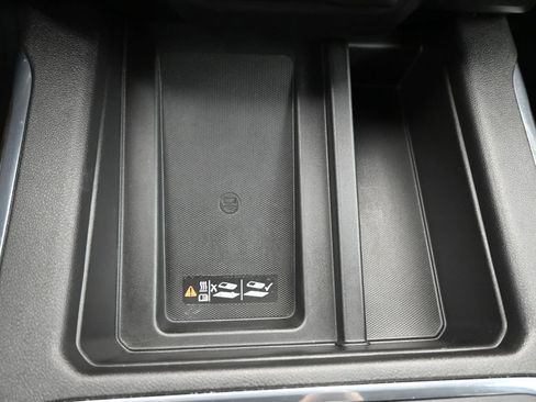 Used 2019 GMC Sierra 1500 SLT w/ SLT Premium Plus Package AWD/4WD image 16