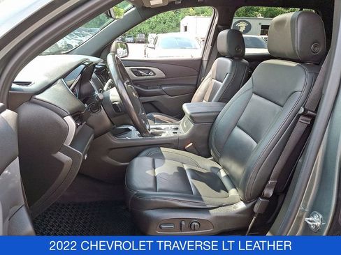 Used 2022 Chevrolet Traverse LT w/ LT Premium Package image 16