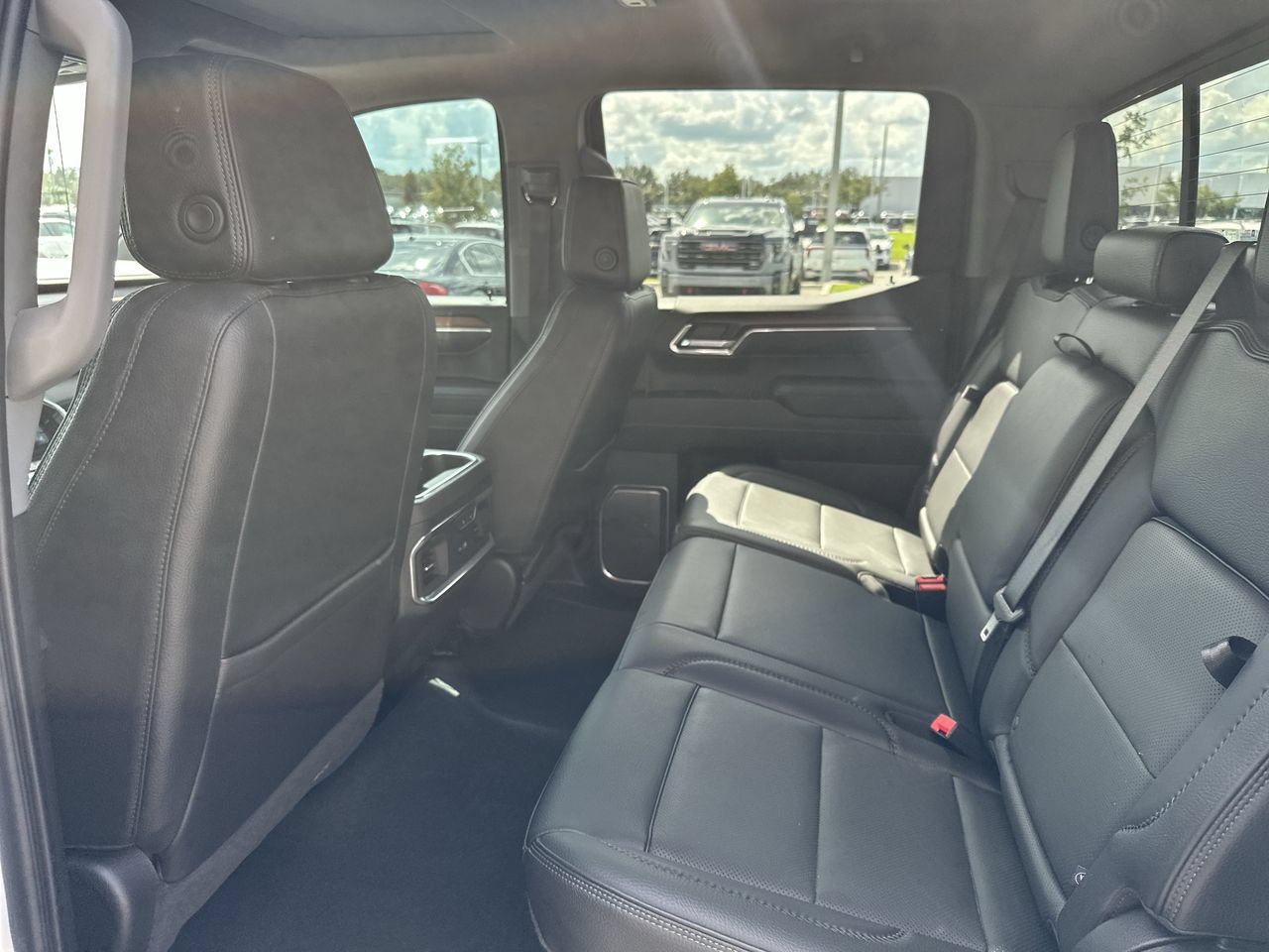 Used 2024 GMC Sierra 1500 Denali AWD/4WD image 15