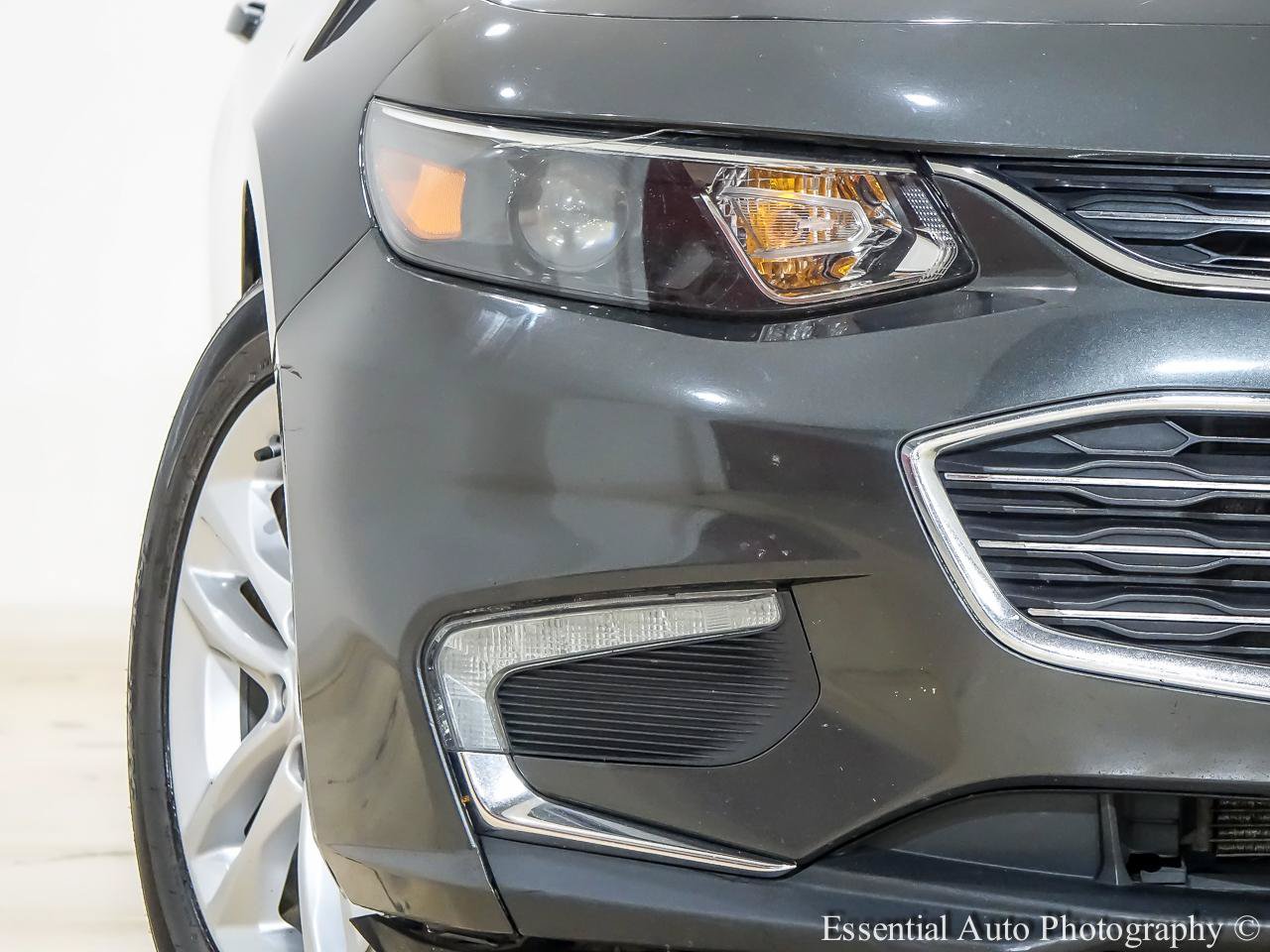 Used 2017 Chevrolet Malibu LT FWD image 6