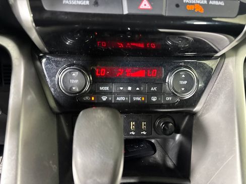 Used 2024 Mitsubishi Eclipse Cross SEL AWD/4WD image 18